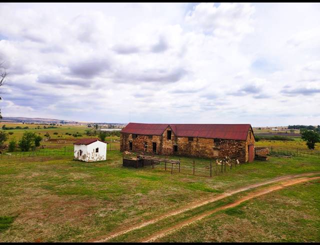 4 BEDROOM HOUSE FOR SALE IN BOSCHFONTEIN